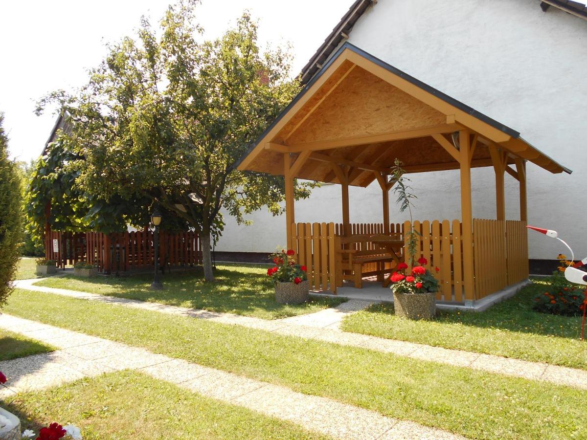 Bed and Breakfast Arpad Panzio Győr Zewnętrze zdjęcie