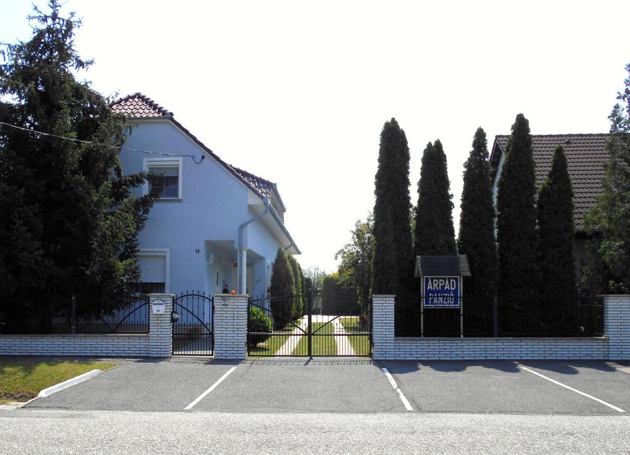 Bed and Breakfast Arpad Panzio Győr Zewnętrze zdjęcie