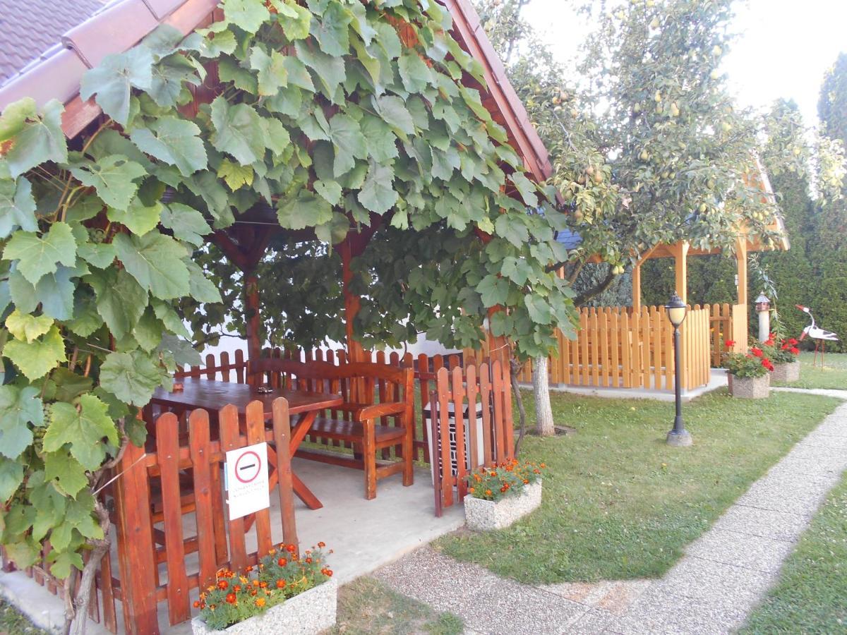 Bed and Breakfast Arpad Panzio Győr Zewnętrze zdjęcie