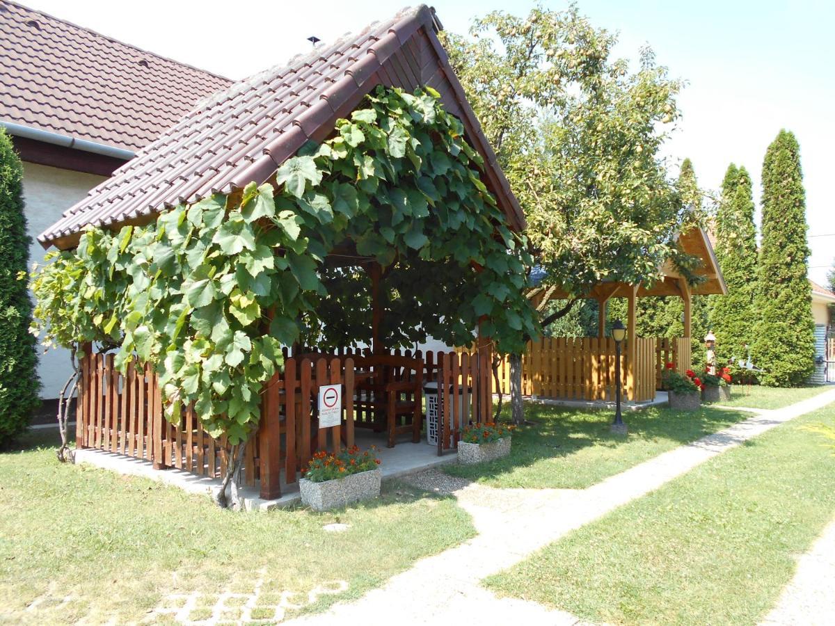 Bed and Breakfast Arpad Panzio Győr Zewnętrze zdjęcie